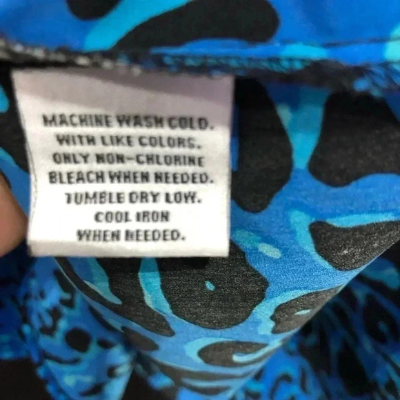 Style & Co. Adjustable long sleeve, button down lightweight blouse, pattern - Picture 7 of 10